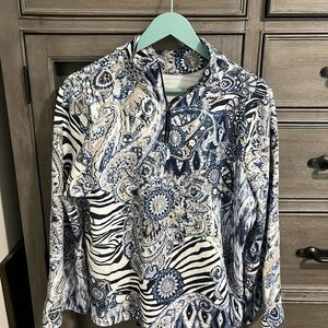 Chicos size M blue design leopard print blended in makes cute design sweater